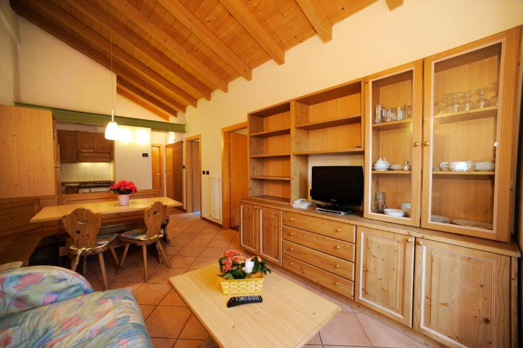 Residence Lagorai - Fiemme Holidays Предацо Стая снимка